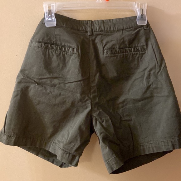 Jessica army green shorts size 10 - Picture 5 of 7